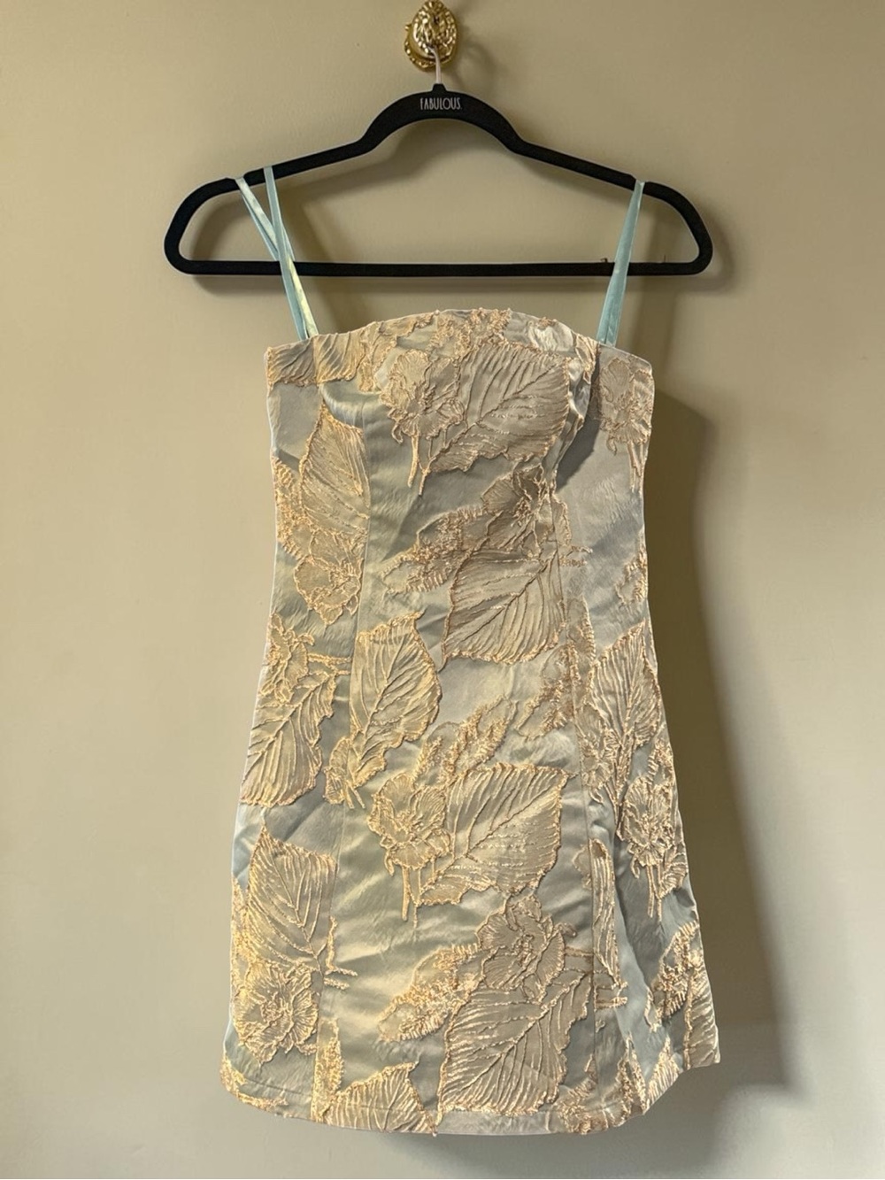 B. RIGHT lovely dress Size XS